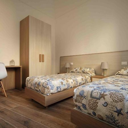 Madrice 66 Central Rooms Фавиняна Екстериор снимка